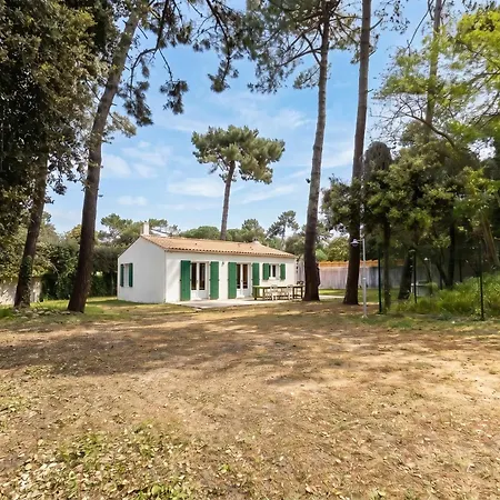 Сasa de vacaciones Maison Rhetaise Sous Les Pins, & Jardin